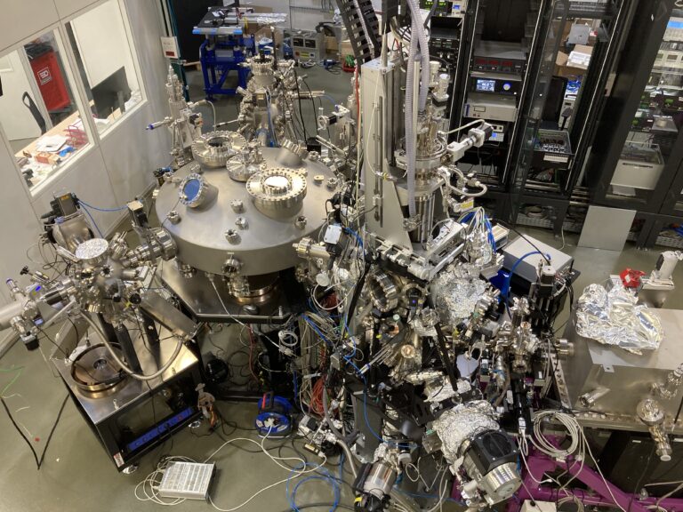 Beamline Endstations